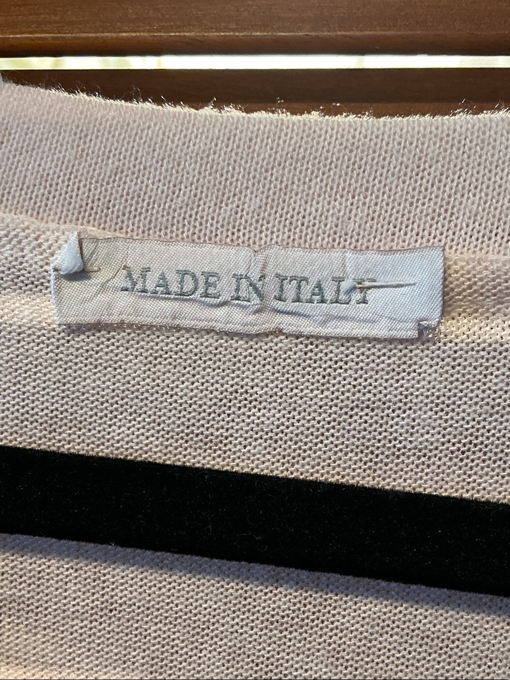 Made in Italy Light Pink V-Neck Short Sleeve Tee - Picture 3 of 5